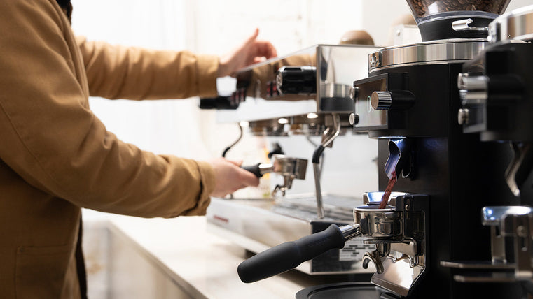 Grind-by-Sync grinder with espresso machine